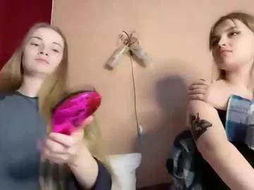 Girls free live sex cams: Check out the satisfaction of typing and cam2cam with our sensual livestreamers, who will teach you all about temptation and desires with their smoking hot physiques.