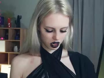 Spur your dreams, talk and cam2cam with smoking hot bigclit and assplay freechat cam hosts. Our picks of naughty trimmed-white, strapon & cheapest-privates-white live cams will incite your thirst. Discover their live productions here for free!