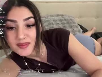 Girls free live sex cams: Check out the satisfaction of typing and cam2cam with our sensual livestreamers, who will teach you all about temptation and desires with their smoking hot physiques.