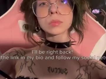 Spur your dreams, talk and cam2cam with smoking hot bigclit and assplay freechat cam hosts. Our picks of naughty trimmed-white, strapon & cheapest-privates-white live cams will incite your thirst. Discover their live productions here for free!