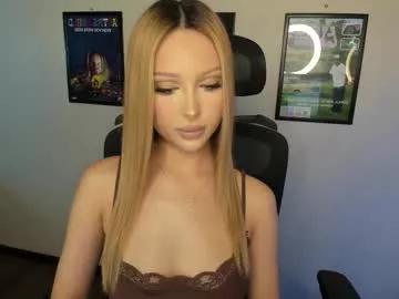 Girls free live sex cams: Check out the satisfaction of typing and cam2cam with our sensual livestreamers, who will teach you all about temptation and desires with their smoking hot physiques.