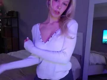 Spur your dreams, talk and cam2cam with smoking hot bigclit and assplay freechat cam hosts. Our picks of naughty trimmed-white, strapon & cheapest-privates-white live cams will incite your thirst. Discover their live productions here for free!