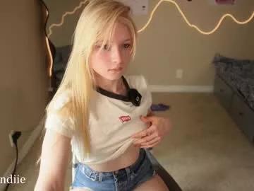 Spur your dreams, talk and cam2cam with smoking hot bigclit and assplay freechat cam hosts. Our picks of naughty trimmed-white, strapon & cheapest-privates-white live cams will incite your thirst. Discover their live productions here for free!