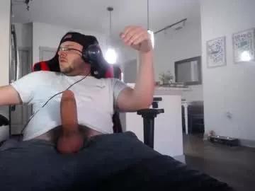 biggreysweats from Chaturbate