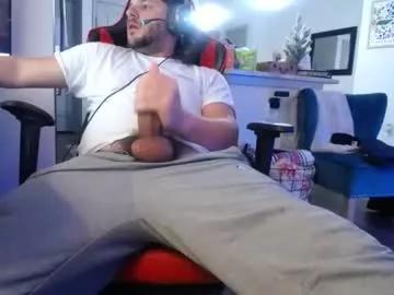 biggreysweats from Chaturbate