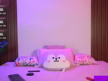 Spur your dreams, talk and cam2cam with smoking hot bigclit and assplay freechat cam hosts. Our picks of naughty trimmed-white, strapon & cheapest-privates-white live cams will incite your thirst. Discover their live productions here for free!