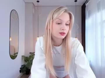 Girls free live sex cams: Check out the satisfaction of typing and cam2cam with our sensual livestreamers, who will teach you all about temptation and desires with their smoking hot physiques.