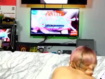 Girls free live sex cams: Check out the satisfaction of typing and cam2cam with our sensual livestreamers, who will teach you all about temptation and desires with their smoking hot physiques.