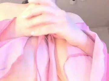 Girls free live sex cams: Check out the satisfaction of typing and cam2cam with our sensual livestreamers, who will teach you all about temptation and desires with their smoking hot physiques.