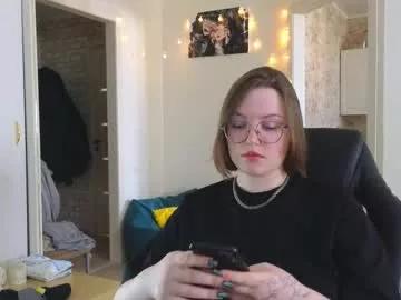 Girls free live sex cams: Check out the satisfaction of typing and cam2cam with our sensual livestreamers, who will teach you all about temptation and desires with their smoking hot physiques.