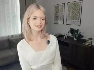 Girls free live sex cams: Check out the satisfaction of typing and cam2cam with our sensual livestreamers, who will teach you all about temptation and desires with their smoking hot physiques.