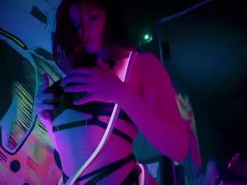 Spur your dreams, talk and cam2cam with smoking hot bigclit and assplay freechat cam hosts. Our picks of naughty trimmed-white, strapon & cheapest-privates-white live cams will incite your thirst. Discover their live productions here for free!