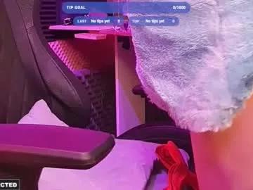 Girls free live sex cams: Check out the satisfaction of typing and cam2cam with our sensual livestreamers, who will teach you all about temptation and desires with their smoking hot physiques.