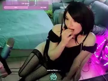 Girls free live sex cams: Check out the satisfaction of typing and cam2cam with our sensual livestreamers, who will teach you all about temptation and desires with their smoking hot physiques.