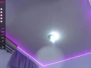 elilov3 from Chaturbate
