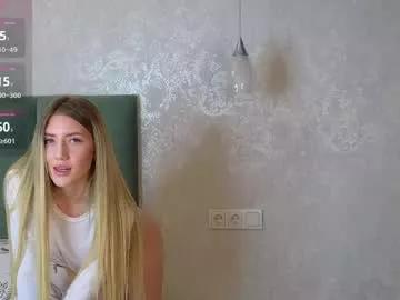 Girls free live sex cams: Check out the satisfaction of typing and cam2cam with our sensual livestreamers, who will teach you all about temptation and desires with their smoking hot physiques.