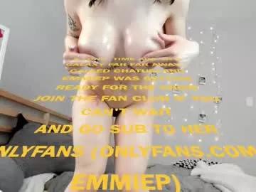 Girls free live sex cams: Check out the satisfaction of typing and cam2cam with our sensual livestreamers, who will teach you all about temptation and desires with their smoking hot physiques.