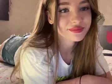 Girls free live sex cams: Check out the satisfaction of typing and cam2cam with our sensual livestreamers, who will teach you all about temptation and desires with their smoking hot physiques.