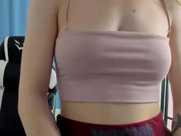 Girls free live sex cams: Check out the satisfaction of typing and cam2cam with our sensual livestreamers, who will teach you all about temptation and desires with their smoking hot physiques.