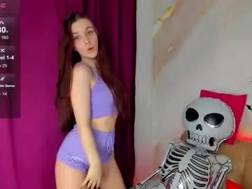 Girls free live sex cams: Check out the satisfaction of typing and cam2cam with our sensual livestreamers, who will teach you all about temptation and desires with their smoking hot physiques.