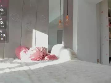 Girls free live sex cams: Check out the satisfaction of typing and cam2cam with our sensual livestreamers, who will teach you all about temptation and desires with their smoking hot physiques.