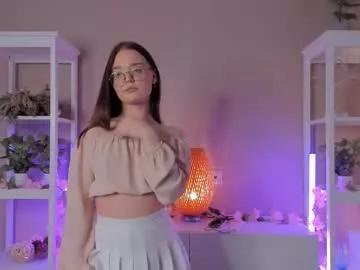 Girls free live sex cams: Check out the satisfaction of typing and cam2cam with our sensual livestreamers, who will teach you all about temptation and desires with their smoking hot physiques.