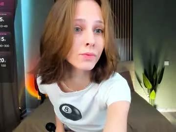 Girls free live sex cams: Check out the satisfaction of typing and cam2cam with our sensual livestreamers, who will teach you all about temptation and desires with their smoking hot physiques.