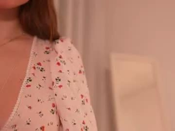 Girls free live sex cams: Check out the satisfaction of typing and cam2cam with our sensual livestreamers, who will teach you all about temptation and desires with their smoking hot physiques.