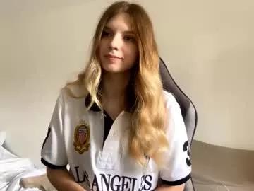 Girls free live sex cams: Check out the satisfaction of typing and cam2cam with our sensual livestreamers, who will teach you all about temptation and desires with their smoking hot physiques.