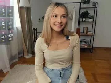 Girls free live sex cams: Check out the satisfaction of typing and cam2cam with our sensual livestreamers, who will teach you all about temptation and desires with their smoking hot physiques.