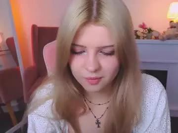 Girls free live sex cams: Check out the satisfaction of typing and cam2cam with our sensual livestreamers, who will teach you all about temptation and desires with their smoking hot physiques.