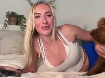 Girls free live sex cams: Check out the satisfaction of typing and cam2cam with our sensual livestreamers, who will teach you all about temptation and desires with their smoking hot physiques.