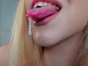 Girls free live sex cams: Check out the satisfaction of typing and cam2cam with our sensual livestreamers, who will teach you all about temptation and desires with their smoking hot physiques.