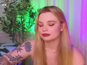 Girls free live sex cams: Check out the satisfaction of typing and cam2cam with our sensual livestreamers, who will teach you all about temptation and desires with their smoking hot physiques.