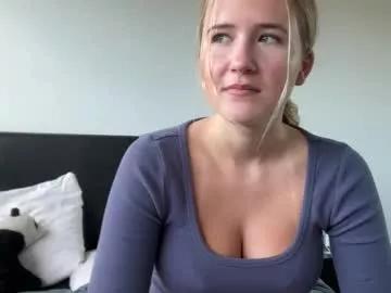 Girls free live sex cams: Check out the satisfaction of typing and cam2cam with our sensual livestreamers, who will teach you all about temptation and desires with their smoking hot physiques.