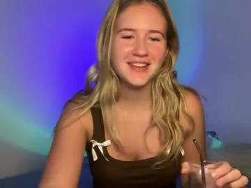 Girls free live sex cams: Check out the satisfaction of typing and cam2cam with our sensual livestreamers, who will teach you all about temptation and desires with their smoking hot physiques.