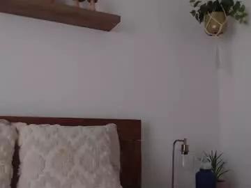 Girls free live sex cams: Check out the satisfaction of typing and cam2cam with our sensual livestreamers, who will teach you all about temptation and desires with their smoking hot physiques.