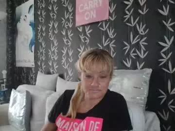 Girls free live sex cams: Check out the satisfaction of typing and cam2cam with our sensual livestreamers, who will teach you all about temptation and desires with their smoking hot physiques.