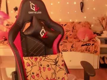 Girls free live sex cams: Check out the satisfaction of typing and cam2cam with our sensual livestreamers, who will teach you all about temptation and desires with their smoking hot physiques.