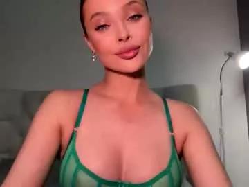 Girls free live sex cams: Check out the satisfaction of typing and cam2cam with our sensual livestreamers, who will teach you all about temptation and desires with their smoking hot physiques.