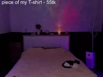 Girls free live sex cams: Check out the satisfaction of typing and cam2cam with our sensual livestreamers, who will teach you all about temptation and desires with their smoking hot physiques.