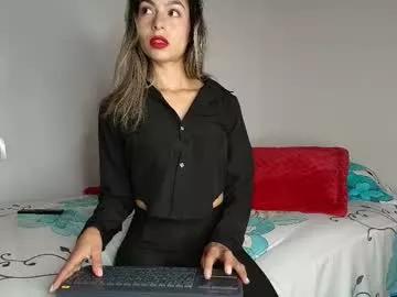 Girls free live sex cams: Check out the satisfaction of typing and cam2cam with our sensual livestreamers, who will teach you all about temptation and desires with their smoking hot physiques.