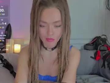 Discover the thrill of findom with our livestreamers, featuring butt-naked wildness while dancing and playing with their intimate vibrating toys.