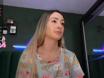 Girls free live sex cams: Check out the satisfaction of typing and cam2cam with our sensual livestreamers, who will teach you all about temptation and desires with their smoking hot physiques.