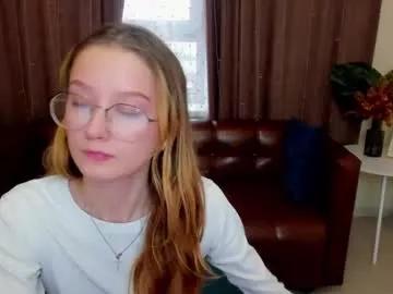 Girls free live sex cams: Check out the satisfaction of typing and cam2cam with our sensual livestreamers, who will teach you all about temptation and desires with their smoking hot physiques.