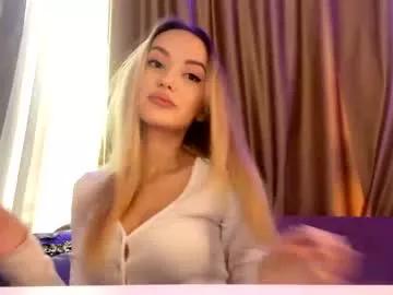 Girls free live sex cams: Check out the satisfaction of typing and cam2cam with our sensual livestreamers, who will teach you all about temptation and desires with their smoking hot physiques.