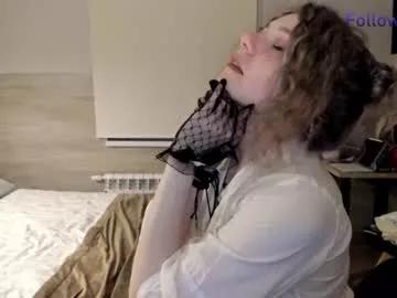 Girls free live sex cams: Check out the satisfaction of typing and cam2cam with our sensual livestreamers, who will teach you all about temptation and desires with their smoking hot physiques.