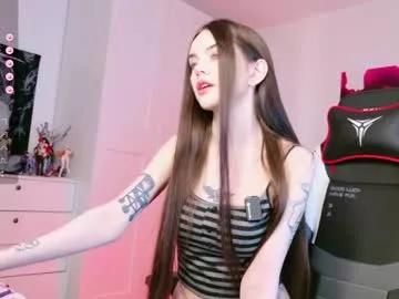 Girls free live sex cams: Check out the satisfaction of typing and cam2cam with our sensual livestreamers, who will teach you all about temptation and desires with their smoking hot physiques.