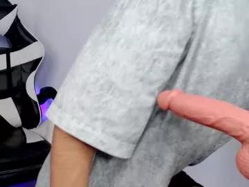 Girls free live sex cams: Check out the satisfaction of typing and cam2cam with our sensual livestreamers, who will teach you all about temptation and desires with their smoking hot physiques.