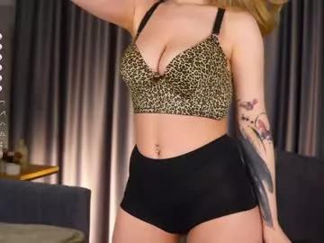 Girls free live sex cams: Check out the satisfaction of typing and cam2cam with our sensual livestreamers, who will teach you all about temptation and desires with their smoking hot physiques.